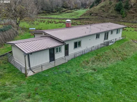 70033 Larsen Ranch Road North Bend OR 97459
