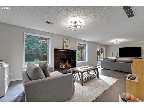10380 SW Washington Street Portland OR 97225