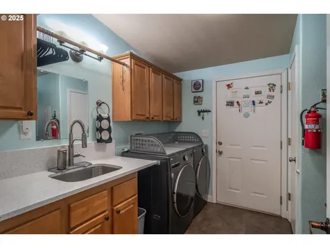 22638 Tiller Trail Highway Days Creek OR 97429