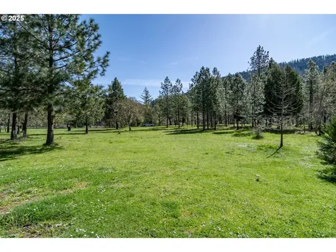 22638 Tiller Trail Highway Days Creek OR 97429