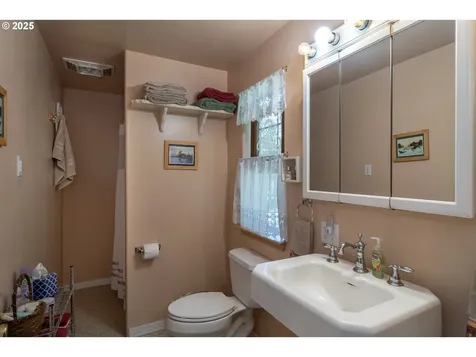 22638 Tiller Trail Highway Days Creek OR 97429