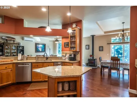 22638 Tiller Trail Highway Days Creek OR 97429