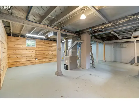 5037 NE 16th Avenue Portland OR 97211