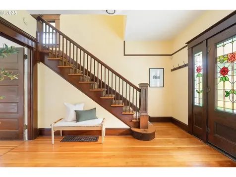 5037 NE 16th Avenue Portland OR 97211