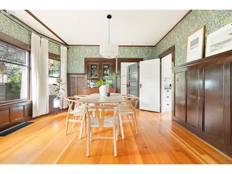 5037 NE 16th Avenue Portland OR 97211