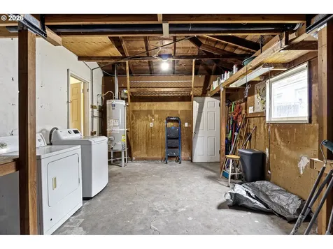 1402 SE Court Avenue Roseburg OR 97470