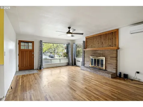 1402 SE Court Avenue Roseburg OR 97470