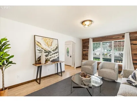 110 W Lauren Court Newberg OR 97132