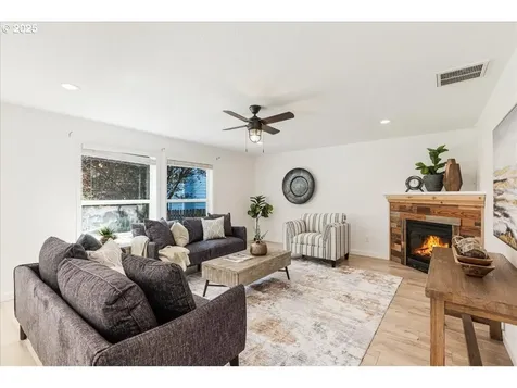 110 W Lauren Court Newberg OR 97132