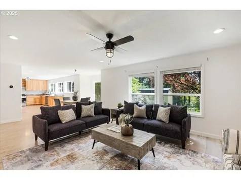 110 W Lauren Court Newberg OR 97132