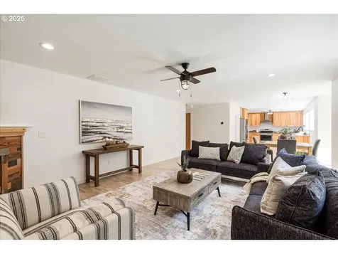 110 W Lauren Court Newberg OR 97132