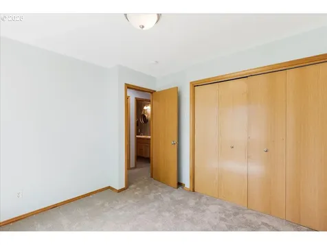 110 W Lauren Court Newberg OR 97132