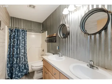 110 W Lauren Court Newberg OR 97132