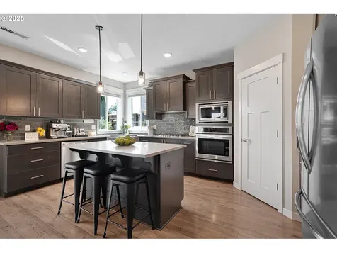 2151 SE 10th Place Canby OR 97013