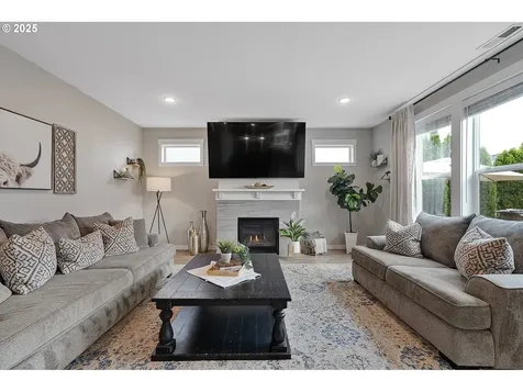 2151 SE 10th Place Canby OR 97013