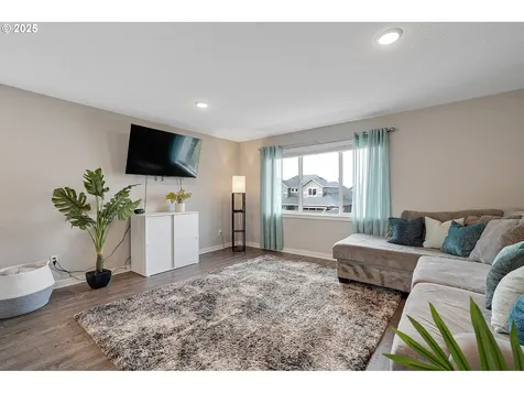 2151 SE 10th Place Canby OR 97013