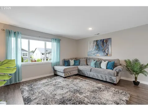 2151 SE 10th Place Canby OR 97013