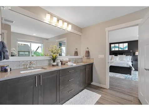 2151 SE 10th Place Canby OR 97013