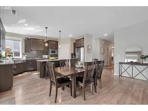 2151 SE 10th Place Canby OR 97013