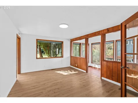 350 Loma Linda Lane Eugene OR 97405