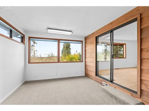 350 Loma Linda Lane Eugene OR 97405