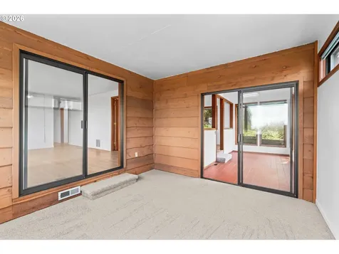 350 Loma Linda Lane Eugene OR 97405