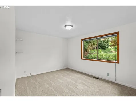 350 Loma Linda Lane Eugene OR 97405