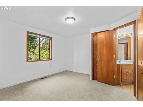 350 Loma Linda Lane Eugene OR 97405