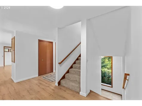 350 Loma Linda Lane Eugene OR 97405