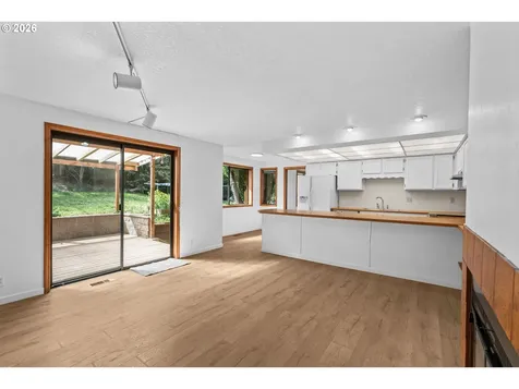 350 Loma Linda Lane Eugene OR 97405