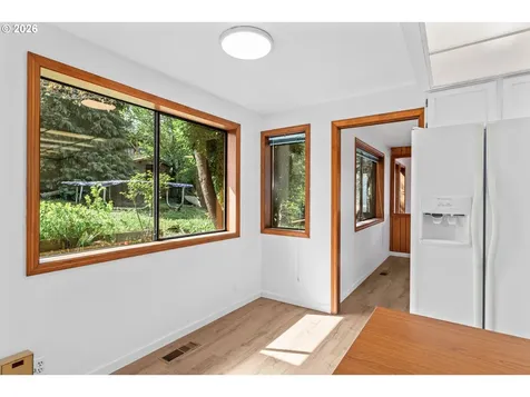 350 Loma Linda Lane Eugene OR 97405