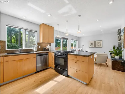 8940 SW Washington Drive Portland OR 97223