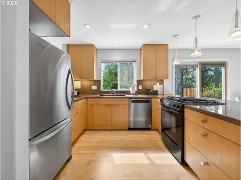 8940 SW Washington Drive Portland OR 97223