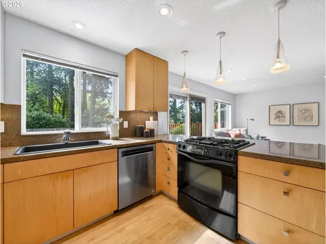 8940 SW Washington Drive Portland OR 97223