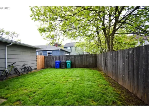 9145 NE Glisan Street Portland OR 97220