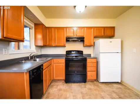 9145 NE Glisan Street Portland OR 97220