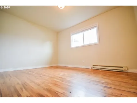 9145 NE Glisan Street Portland OR 97220
