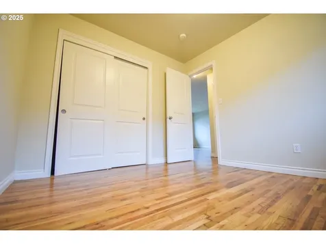 9145 NE Glisan Street Portland OR 97220