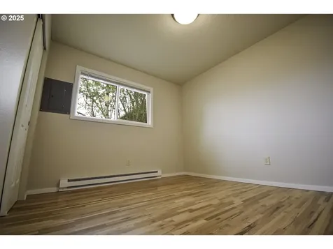9145 NE Glisan Street Portland OR 97220