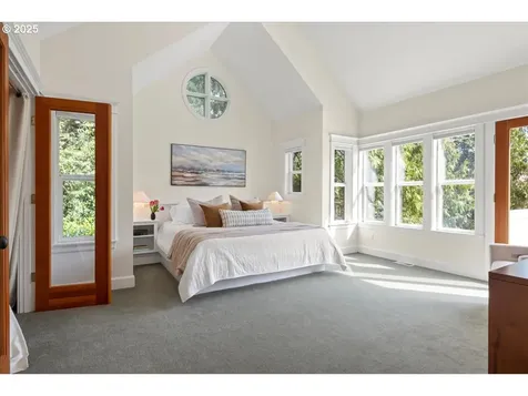 1509 S Carey Lane Portland OR 97219