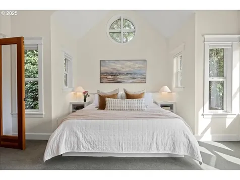 1509 S Carey Lane Portland OR 97219