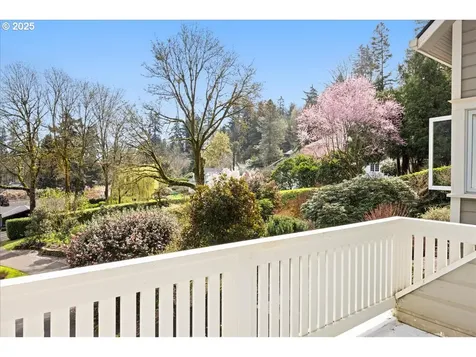 1509 S Carey Lane Portland OR 97219