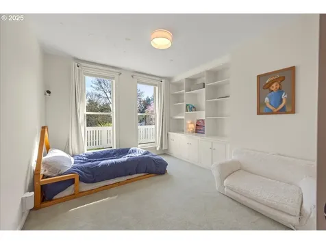 1509 S Carey Lane Portland OR 97219