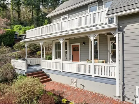 1509 S Carey Lane Portland OR 97219