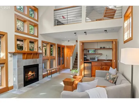 1509 S Carey Lane Portland OR 97219