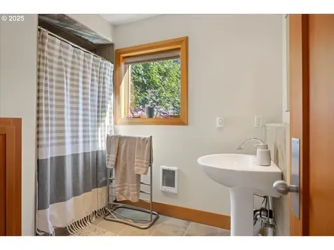 1509 S Carey Lane Portland OR 97219