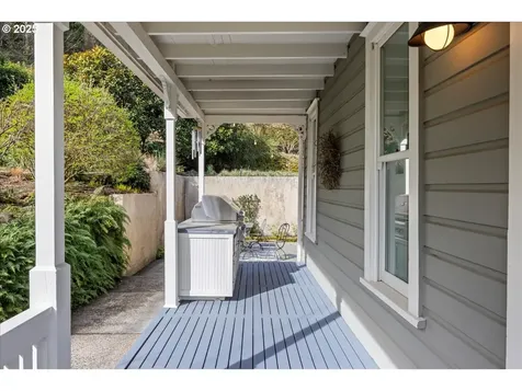 1509 S Carey Lane Portland OR 97219