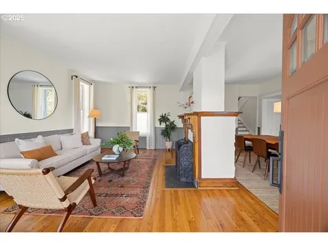 1509 S Carey Lane Portland OR 97219