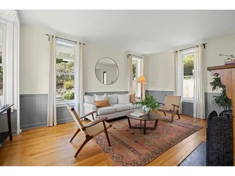 1509 S Carey Lane Portland OR 97219