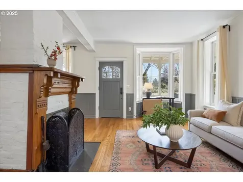 1509 S Carey Lane Portland OR 97219